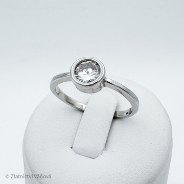 Stříbrný prsten se solitérním zirkonem 7,5mm